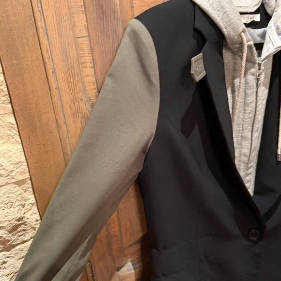 Veronica Beard army blazer with zip-in grey hoodie dickie, size 8 - Picture 6 of 12